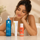Pessoa olhando o Kit NATHÉA Pele Oleosa com Effaclar, Celimax e Sallve FPS 50